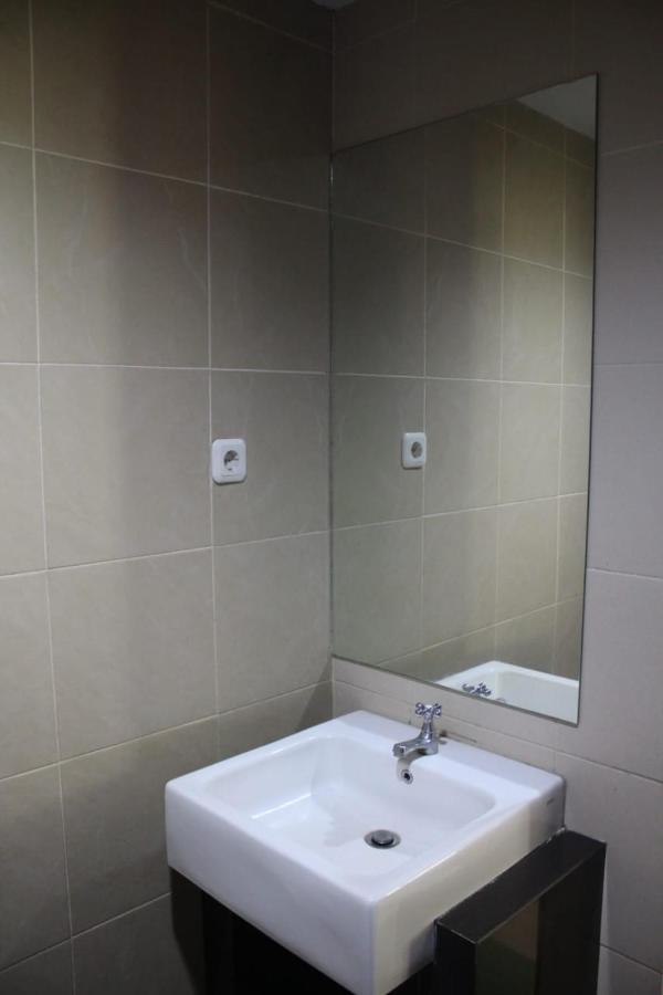 Hotel Grand Karawang Indah ภายนอก รูปภาพ